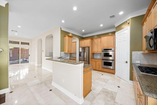 2814 Tudor Manor, Houston, TX 77082