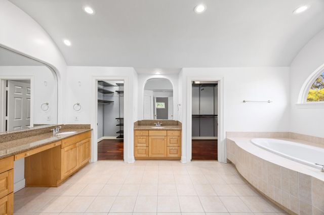 2814 Tudor Manor, Houston, TX 77082