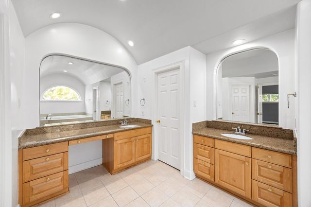 2814 Tudor Manor, Houston, TX 77082