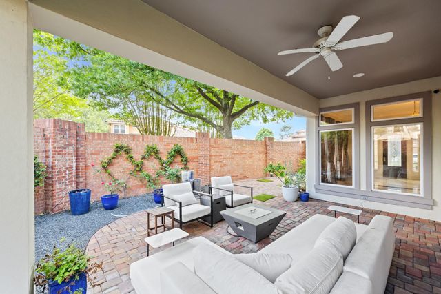 2814 Tudor Manor, Houston, TX 77082