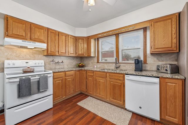 2719 N Athenian Ave, Wichita, KS 67204