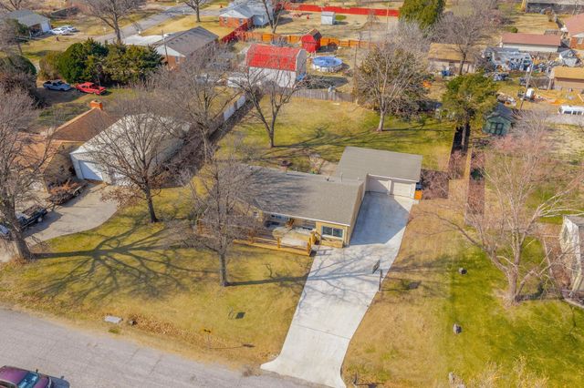 2719 N Athenian Ave, Wichita, KS 67204