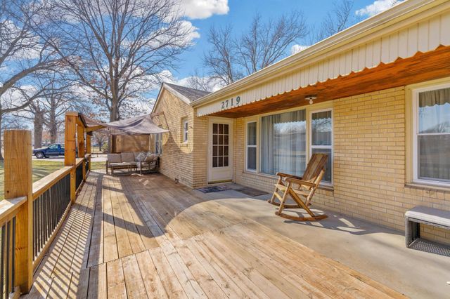 2719 N Athenian Ave, Wichita, KS 67204