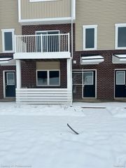 4849 Parkside Lane, Troy, MI 48085