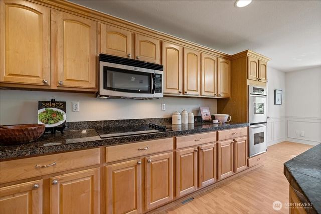 8101 229th Drive NE, Redmond, WA 98053