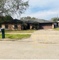 13610 Lynnwood Lane, Sugar Land, TX 77498