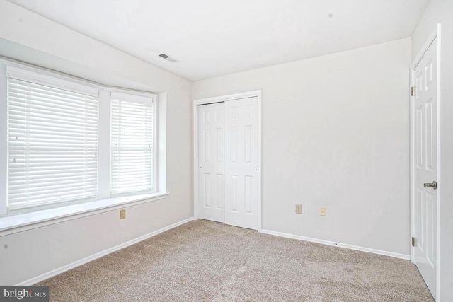 3 DEEP HOLLOW LN N, Columbus, NJ 08022