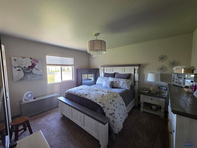 2730 JOHNSON RANCH RD, Rapid City, SD 57703
