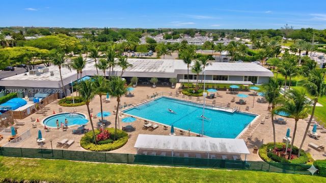 416 Burgundy I I, Delray Beach, FL 33484