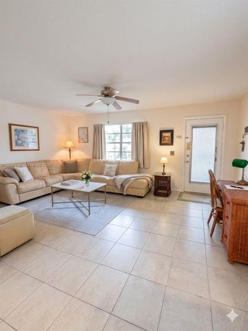416 Burgundy I I, Delray Beach, FL 33484