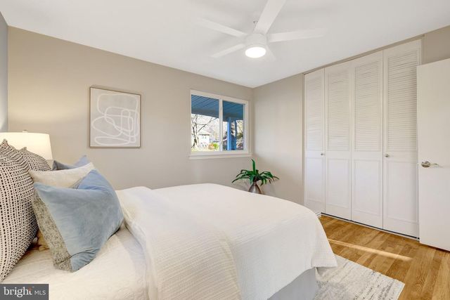 5122 POMMEROY DR, Fairfax, VA 22032