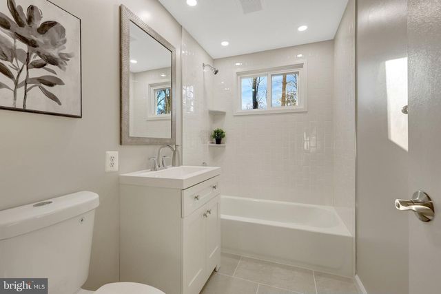 5122 POMMEROY DR, Fairfax, VA 22032