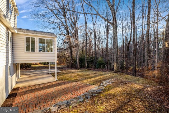 5122 POMMEROY DR, Fairfax, VA 22032