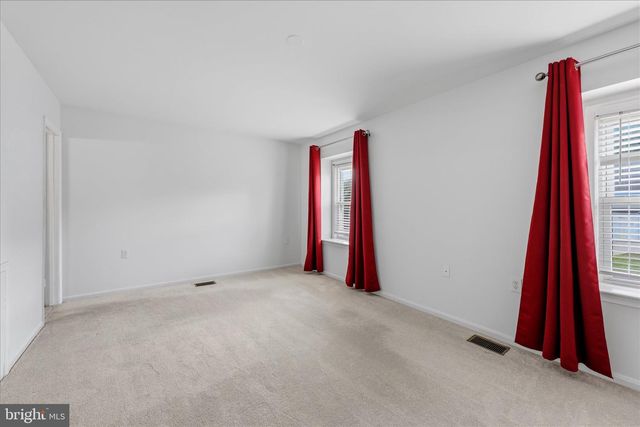 706 EDWARDS FERRY RD NE, Leesburg, VA 20176