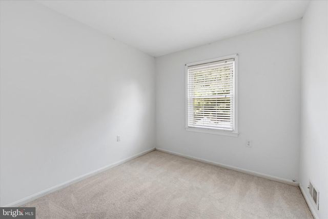 706 EDWARDS FERRY RD NE, Leesburg, VA 20176