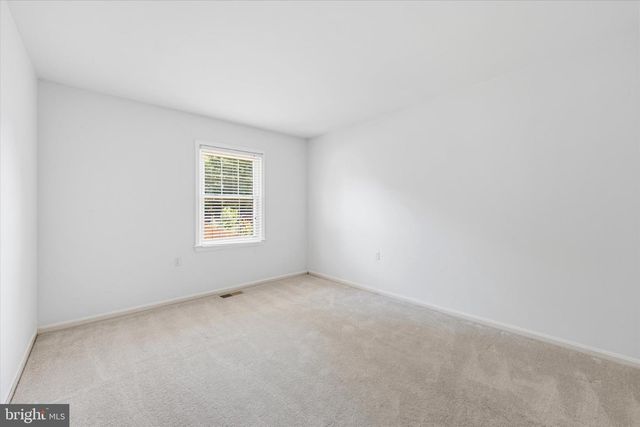 706 EDWARDS FERRY RD NE, Leesburg, VA 20176