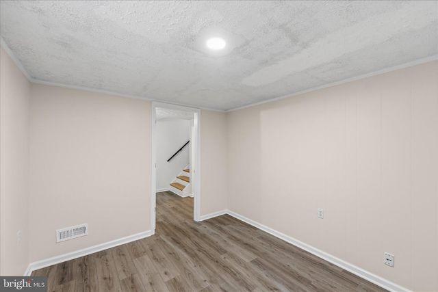 706 EDWARDS FERRY RD NE, Leesburg, VA 20176