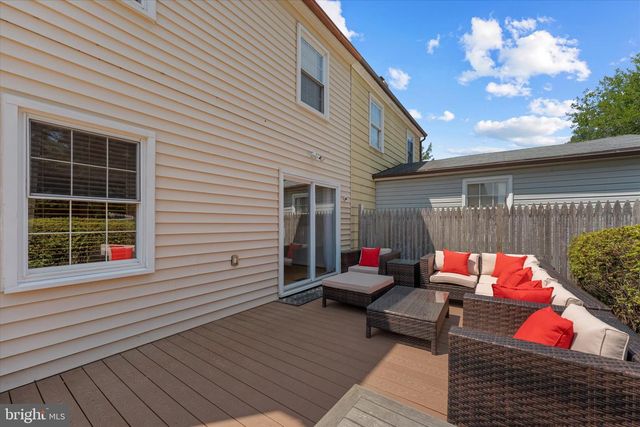 706 EDWARDS FERRY RD NE, Leesburg, VA 20176