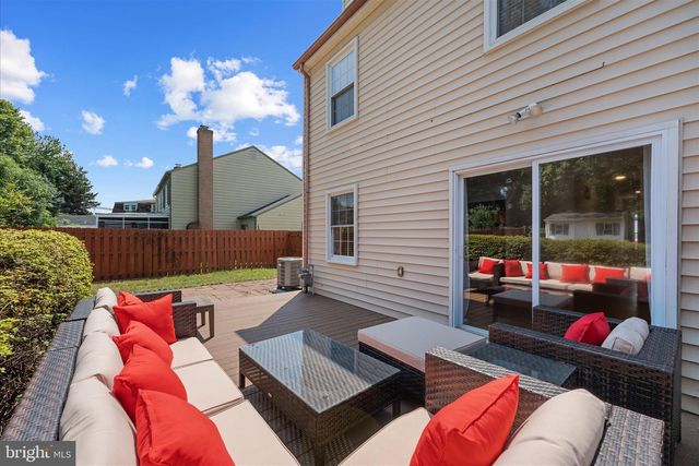 706 EDWARDS FERRY RD NE, Leesburg, VA 20176