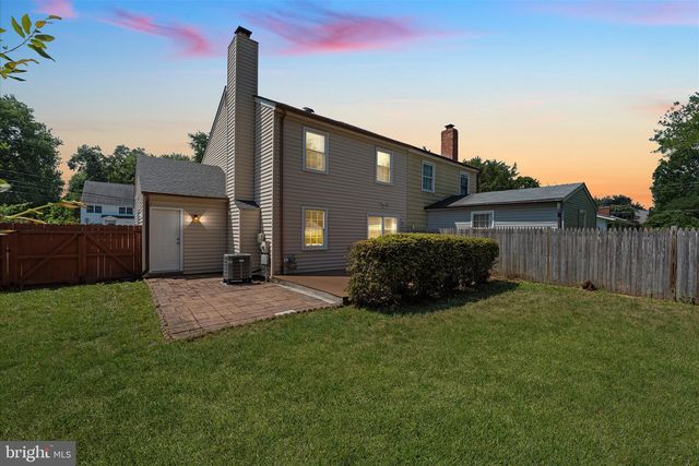 706 EDWARDS FERRY RD NE, Leesburg, VA 20176