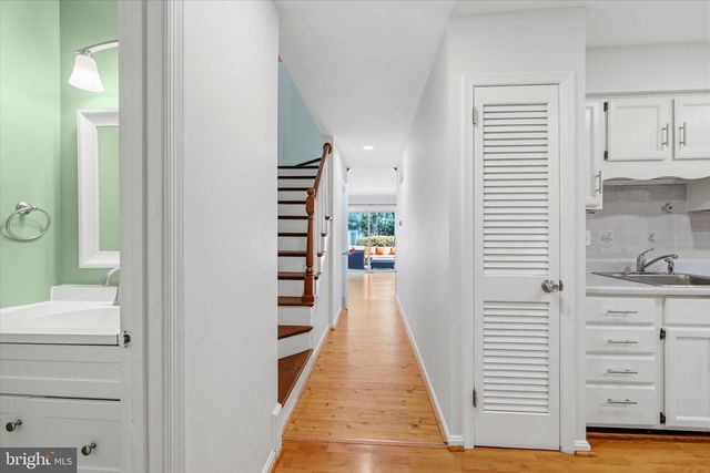 706 EDWARDS FERRY RD NE, Leesburg, VA 20176