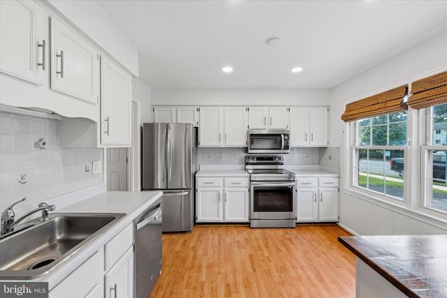706 EDWARDS FERRY RD NE, Leesburg, VA 20176