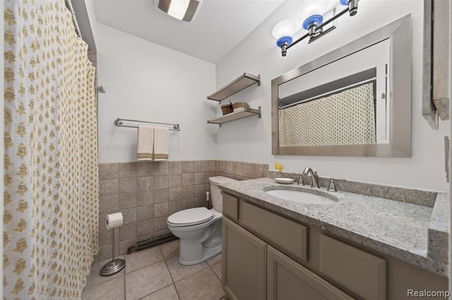 451 Miller Avenue 211, Rochester, MI 48307