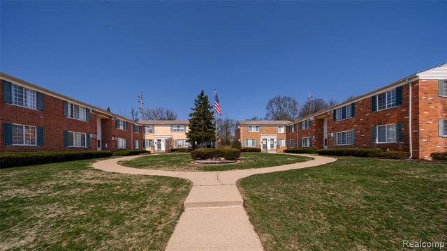 451 Miller Avenue 211, Rochester, MI 48307