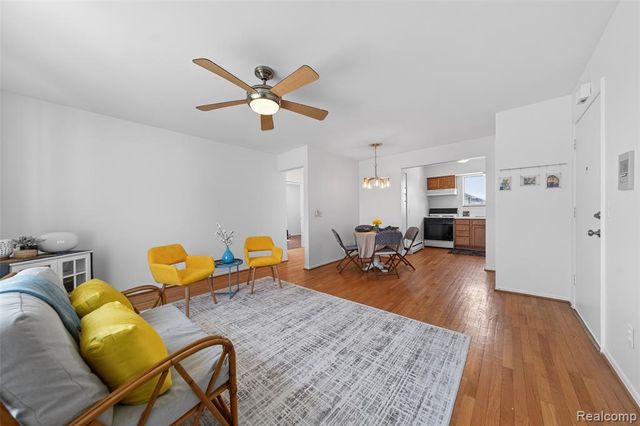 451 Miller Avenue 211, Rochester, MI 48307