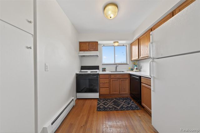 451 Miller Avenue 211, Rochester, MI 48307