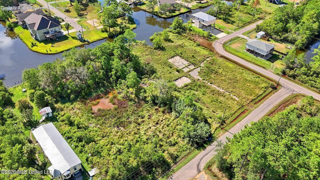 10010 E Bayou View Drive, Bay Saint Louis, MS 39520