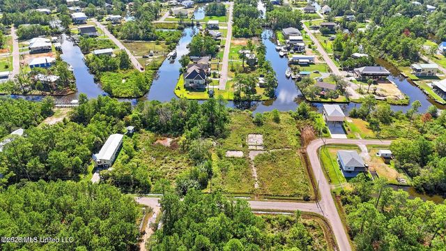 10010 E Bayou View Drive, Bay Saint Louis, MS 39520