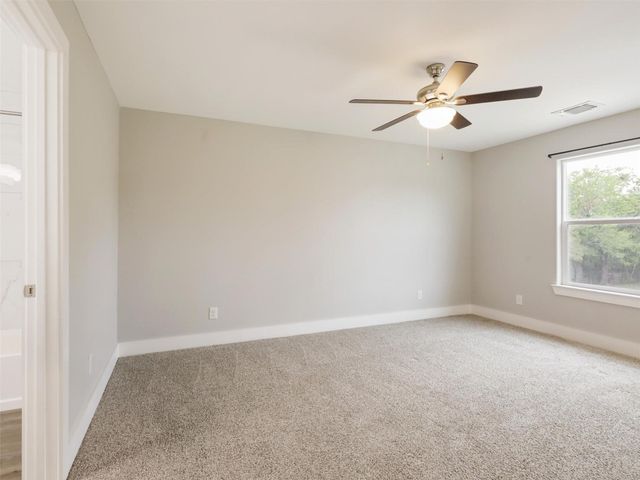 818 W Walker Street, Denison, TX 75020