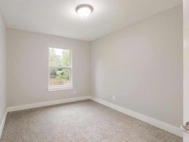818 W Walker Street, Denison, TX 75020