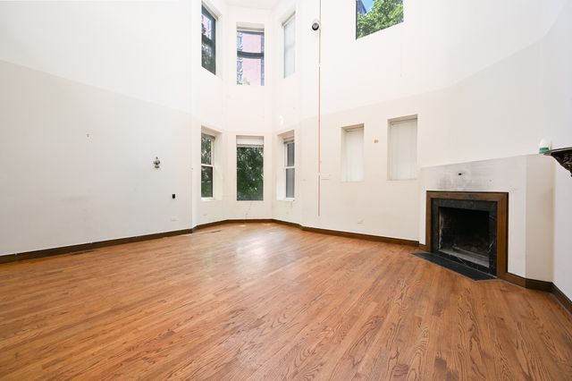 849 N Dearborn Street, Chicago, IL 60610