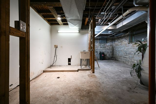 849 N Dearborn Street, Chicago, IL 60610