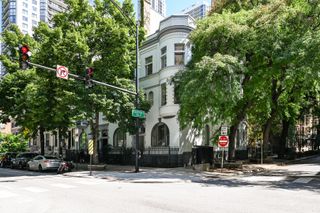 849 N Dearborn Street, Chicago, IL 60610