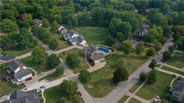 61 Lake Forest Drive, Hudson, OH 44236