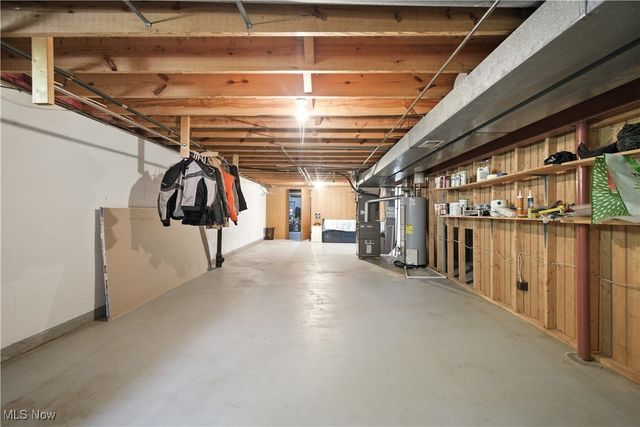 61 Lake Forest Drive, Hudson, OH 44236