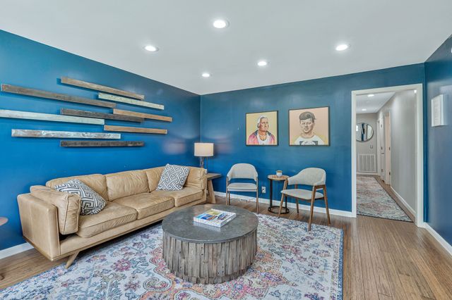 598 Neill Ave, Nashville, TN 37206