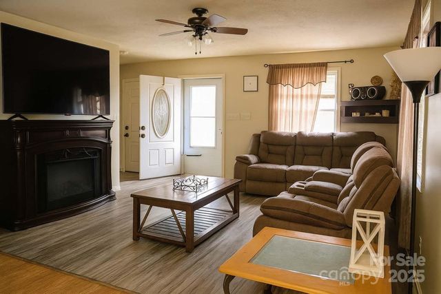 1012 N Canton Road, Canton, NC 28716