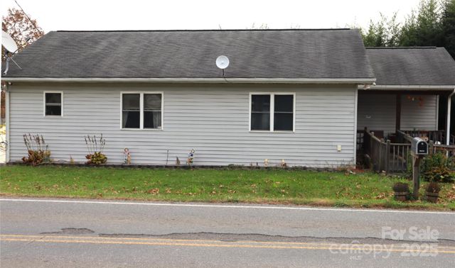 1012 N Canton Road, Canton, NC 28716