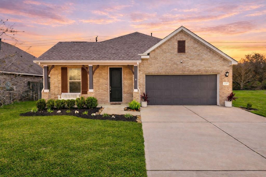 4939 Stoney Way Lane, League City, TX 77573