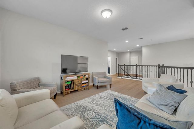 2748 PEONY DRIVE, Oviedo, FL 32766