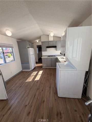 16511 Garfield D40, Paramount, CA 90723