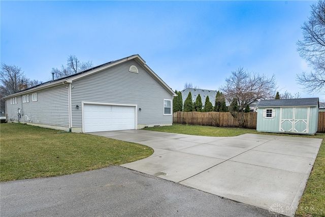7401 Ballauer Place, Huber Heights, OH 45424