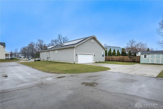 7401 Ballauer Place, Huber Heights, OH 45424