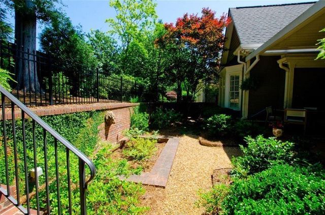 3440 Paces Ferry Circle SE, Smyrna, GA 30080
