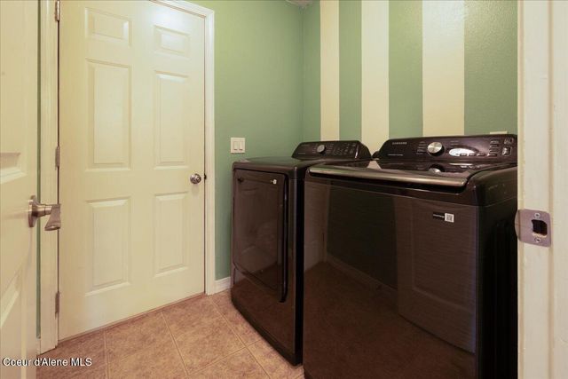 1301 N Brookhaven Ln, Post Falls, ID 83854