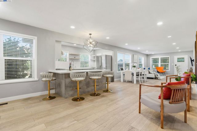 37286 3Rd St, Fremont, CA 94536